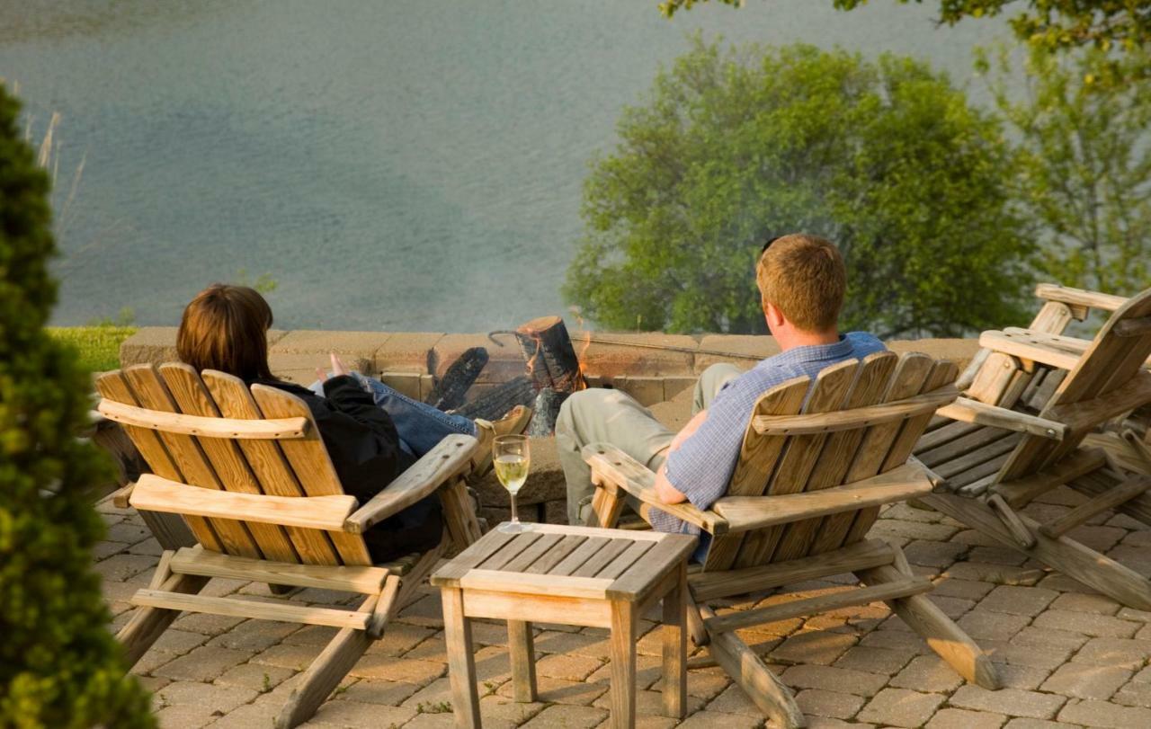 Lake Pointe Inn McHenry Εξωτερικό φωτογραφία