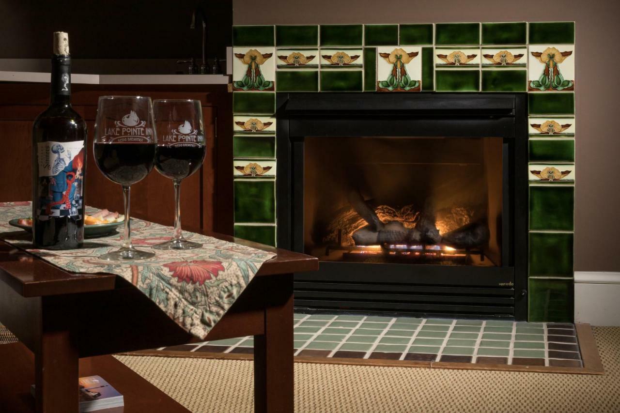 Lake Pointe Inn McHenry Εξωτερικό φωτογραφία